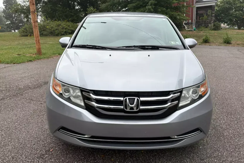 2017 Honda Odyssey EX photo 1