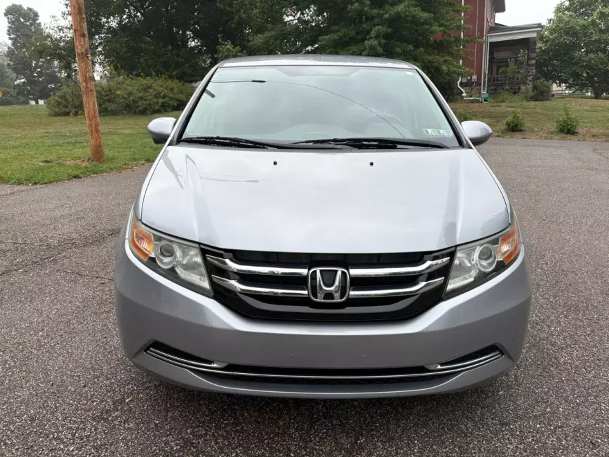 2017 Honda Odyssey EX photo 1