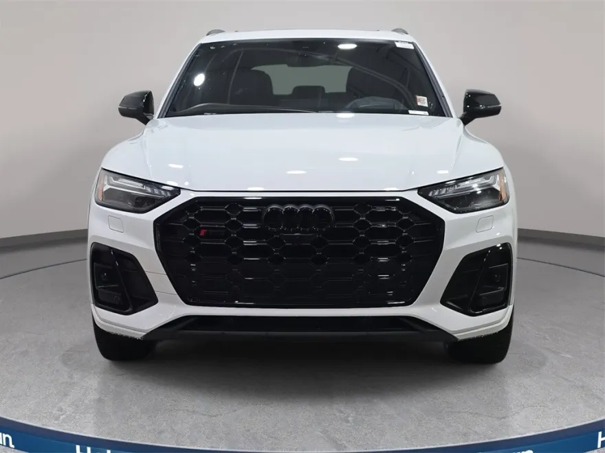 2024 Audi SQ5 Prestige photo 1