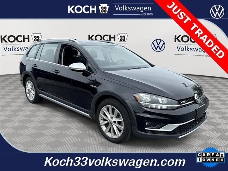 2019 Volkswagen Golf Alltrack S photo 1