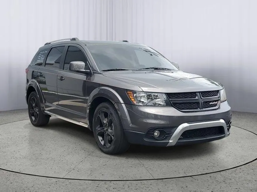 2020 Dodge Journey Crossroad photo 1