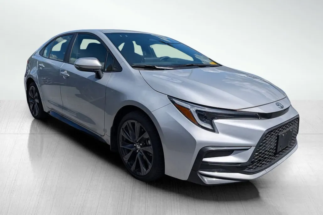 2024 Toyota Corolla SE photo 1