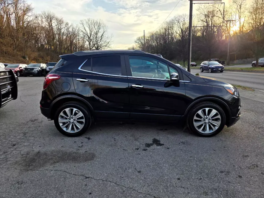 2017 Buick Encore Essence photo 1
