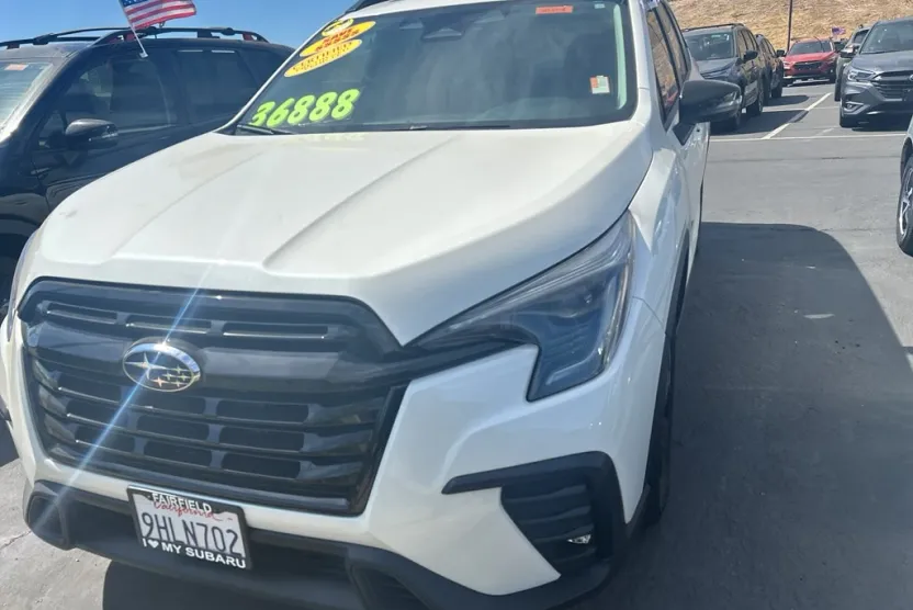 2023 Subaru Ascent Onyx Edition photo 1