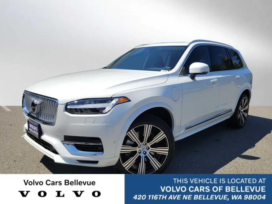 2025 Volvo XC90 T8 Plus photo 1