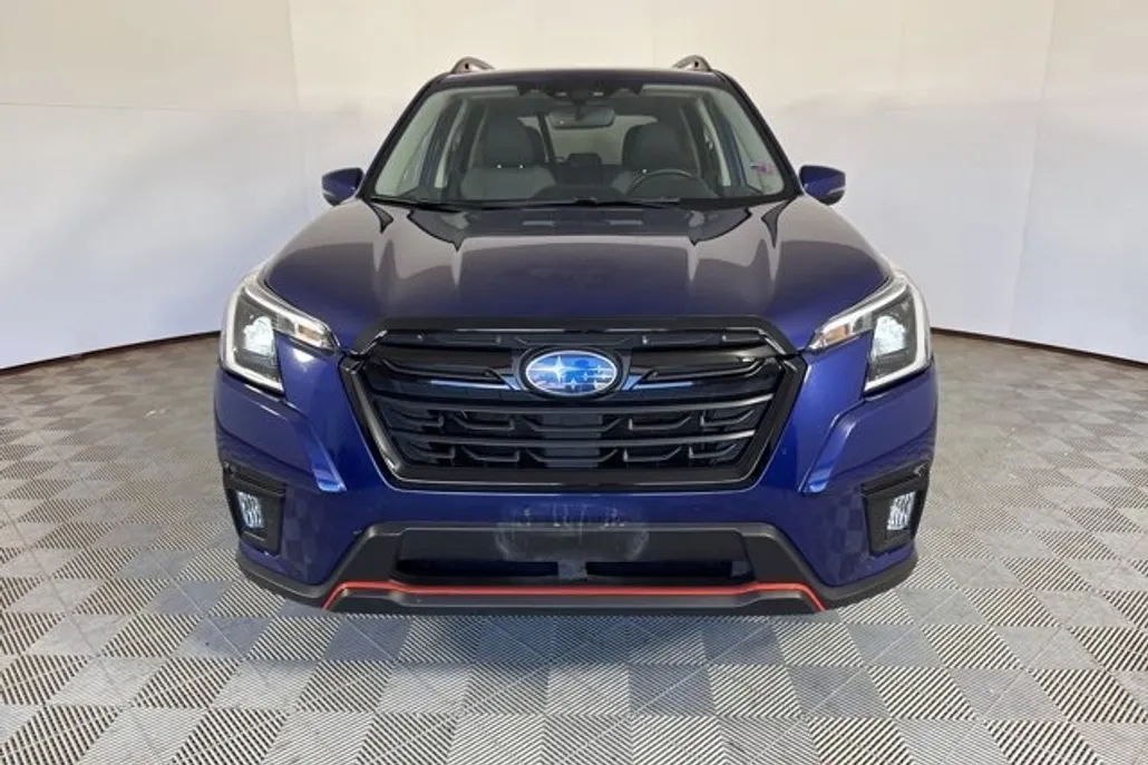 2024 Subaru Forester Sport photo 1