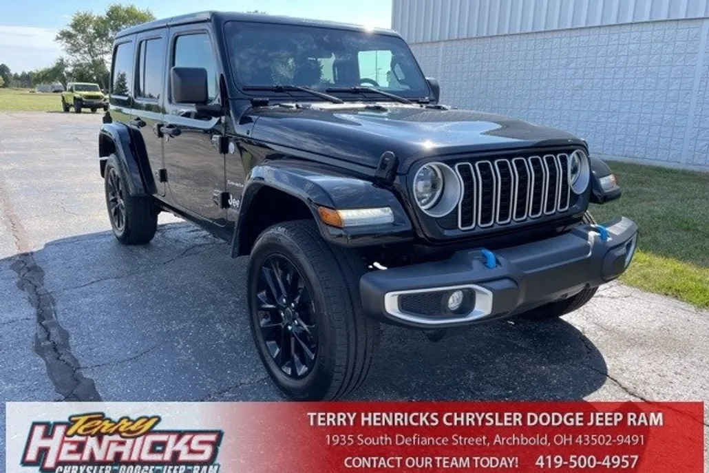 2024 Jeep Wrangler Sahara 4xe photo 1