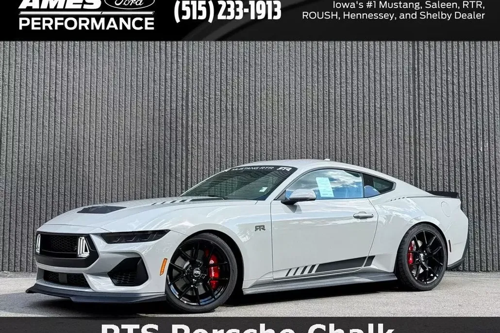 2025 Ford Mustang GT photo 1