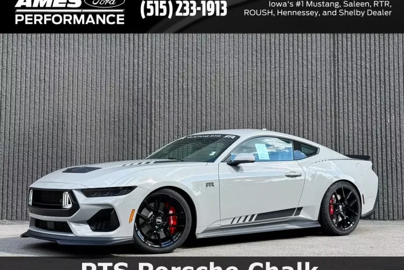 2025 Ford Mustang GT photo 1