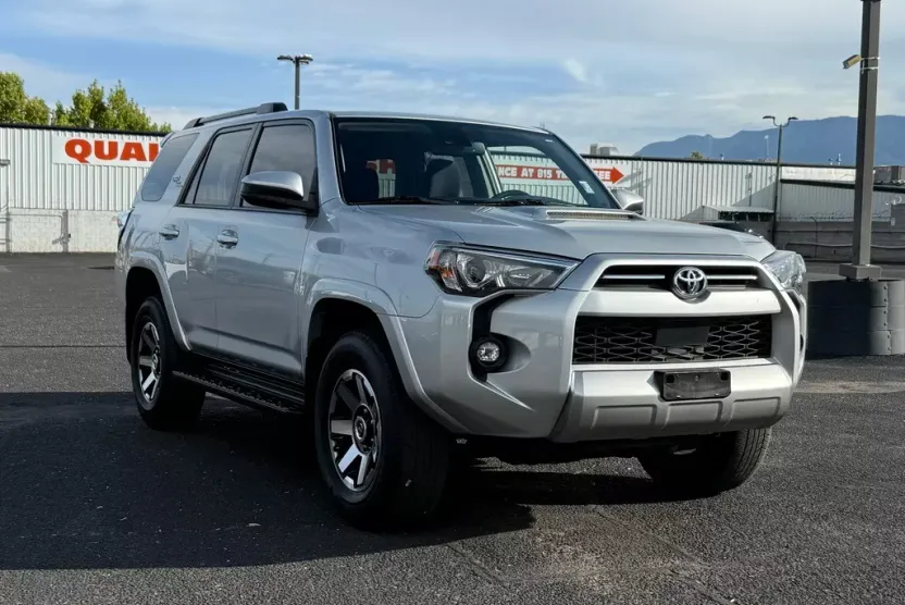 2023 Toyota 4Runner TRD Off-Road photo 1
