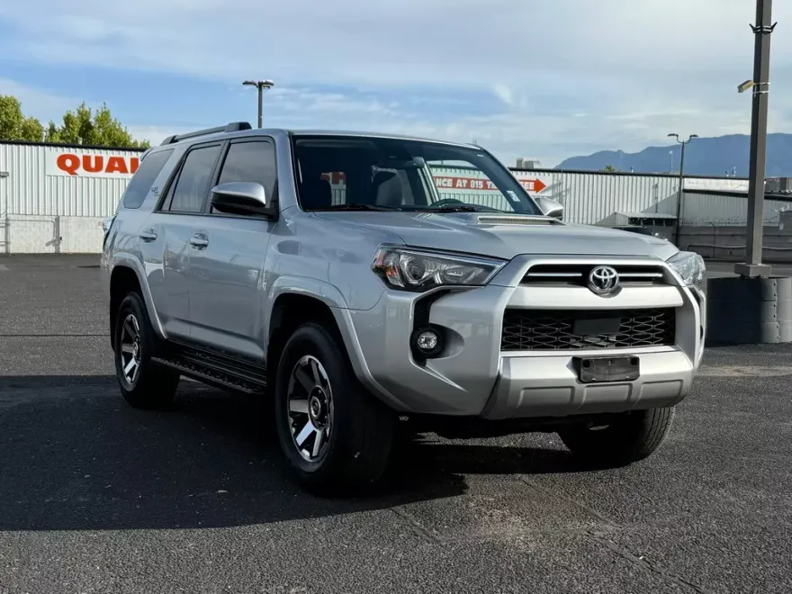2023 Toyota 4Runner TRD Off-Road photo 1