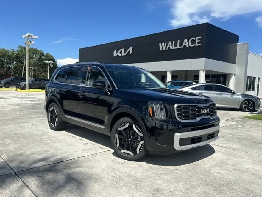 2025 Kia Telluride S photo 1