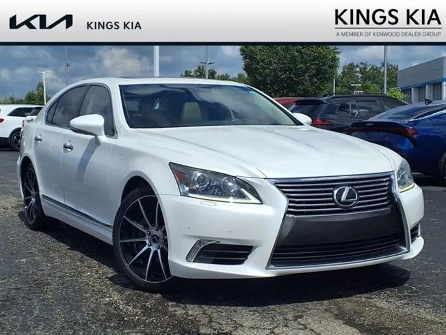 2014 Lexus LS 460 photo 1