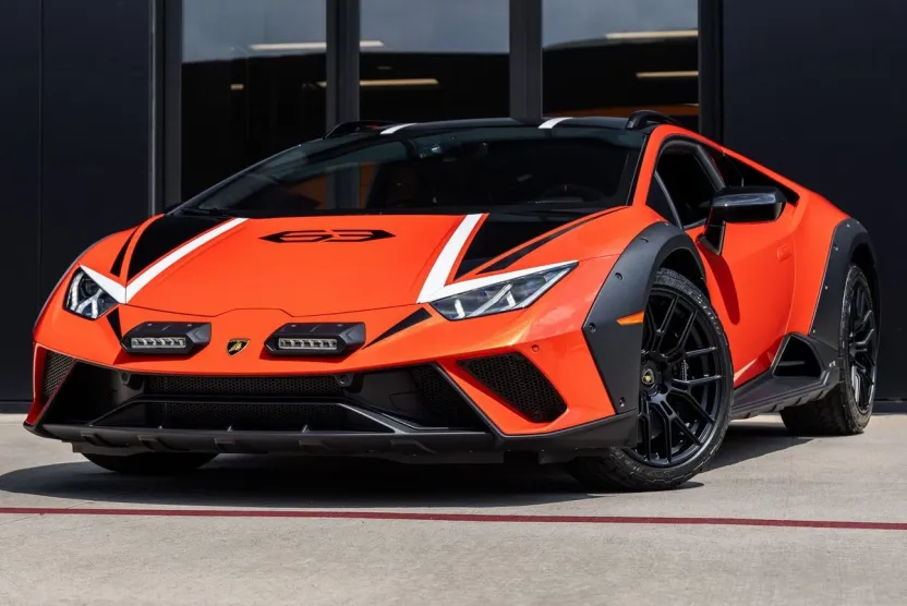 2023 Lamborghini Huracan Sterrato Base photo 1