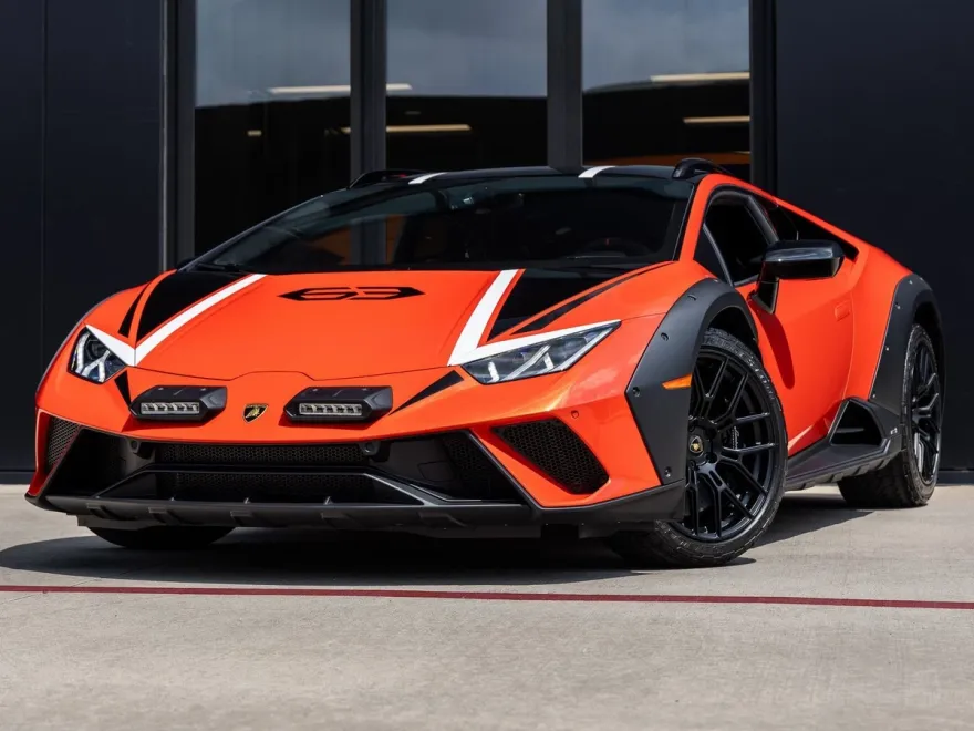 2023 Lamborghini Huracan Sterrato Base photo 1