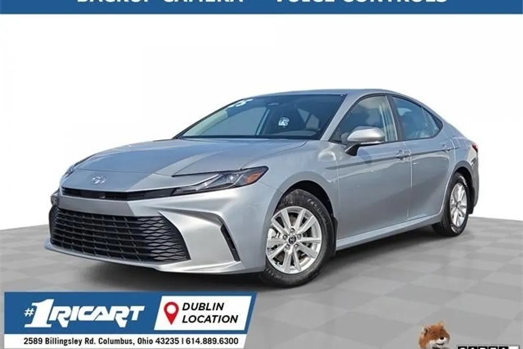 2025 Toyota Camry LE SE photo 1
