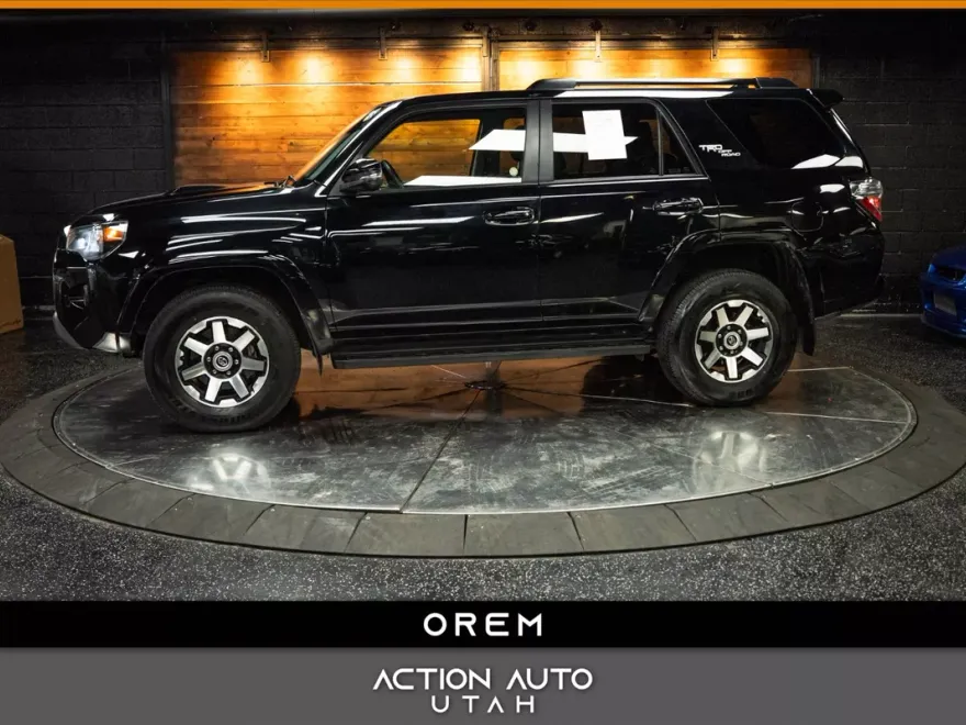 2024 Toyota 4Runner TRD photo 1