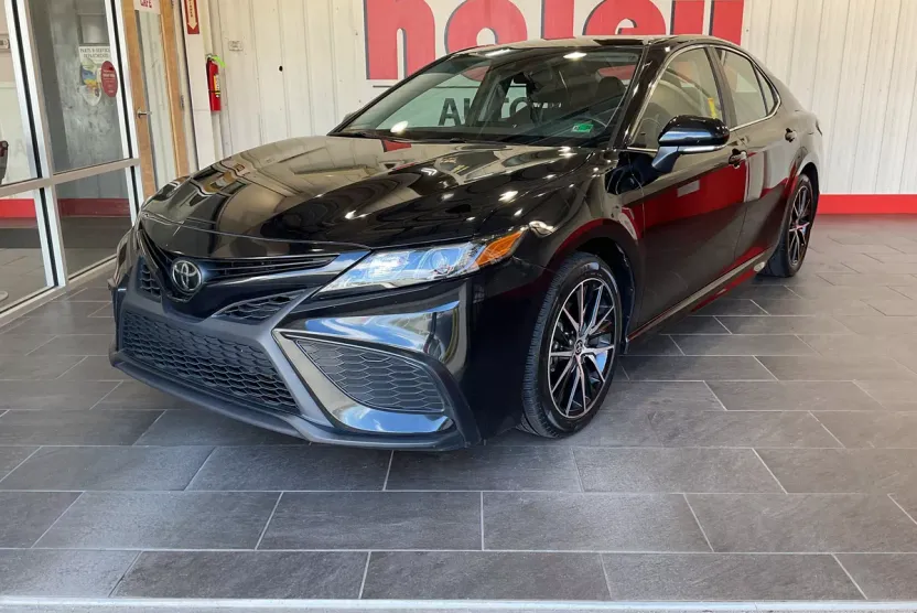2024 Toyota Camry SE photo 1
