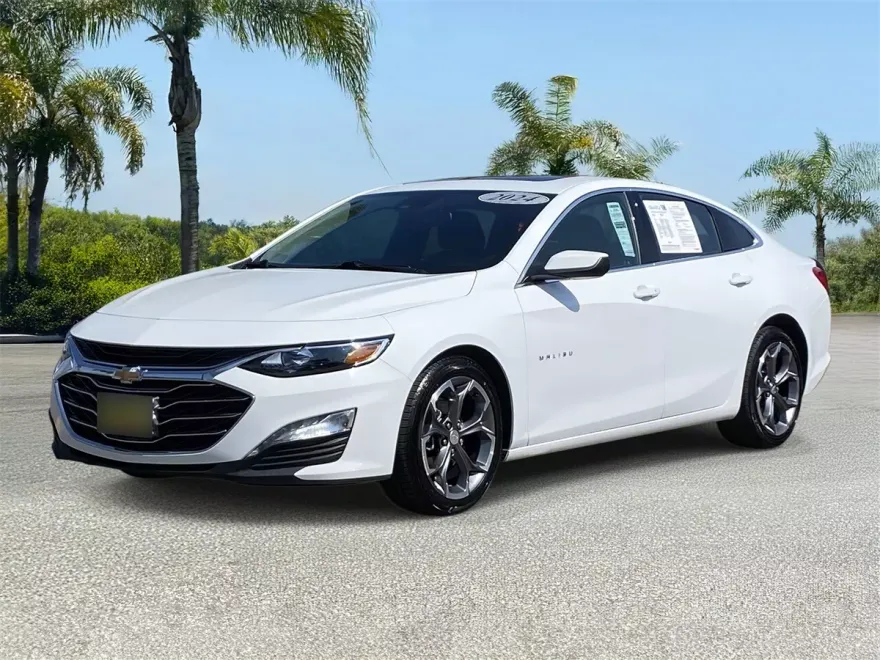 2024 Chevrolet Malibu 1LT photo 1