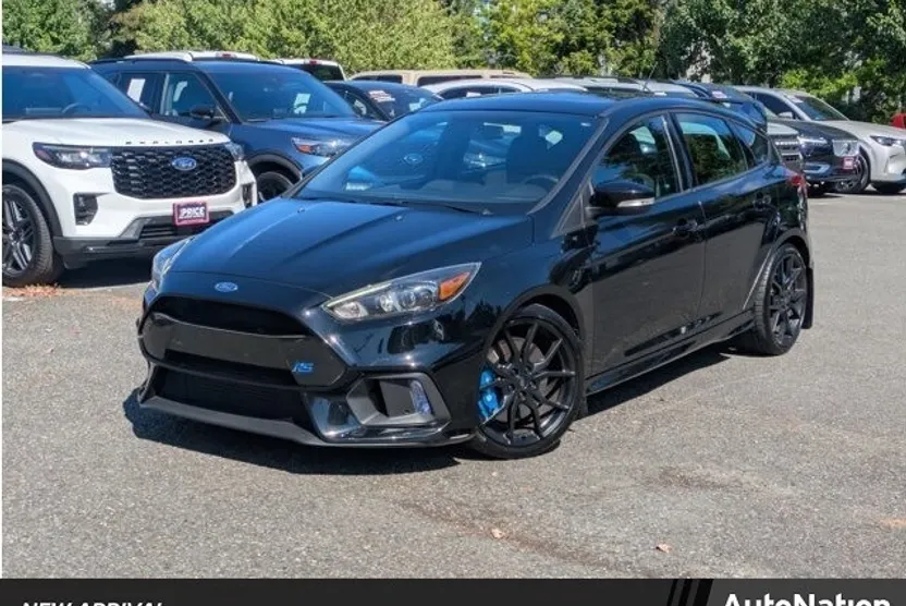 2017 Ford Focus RS photo 1