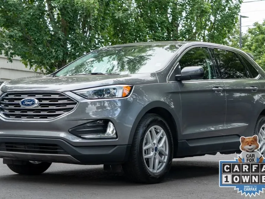 2022 Ford Edge SEL photo 1