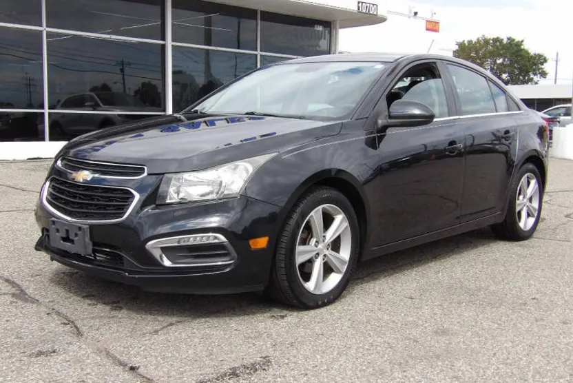 2015 Chevrolet Cruze photo 1