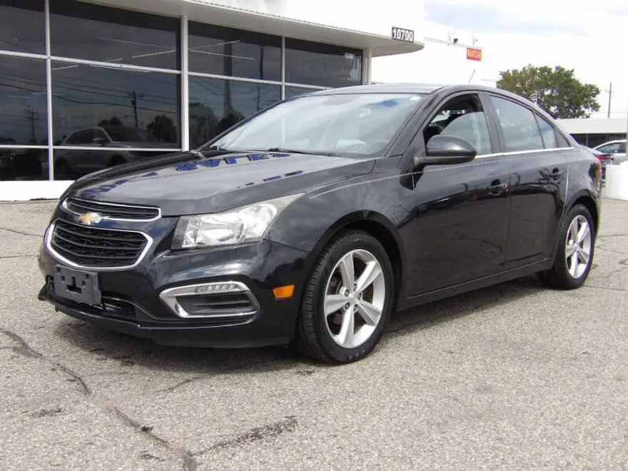 2015 Chevrolet Cruze photo 1