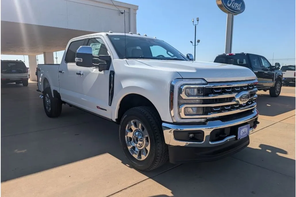 2025 Ford F-250 Lariat photo 1