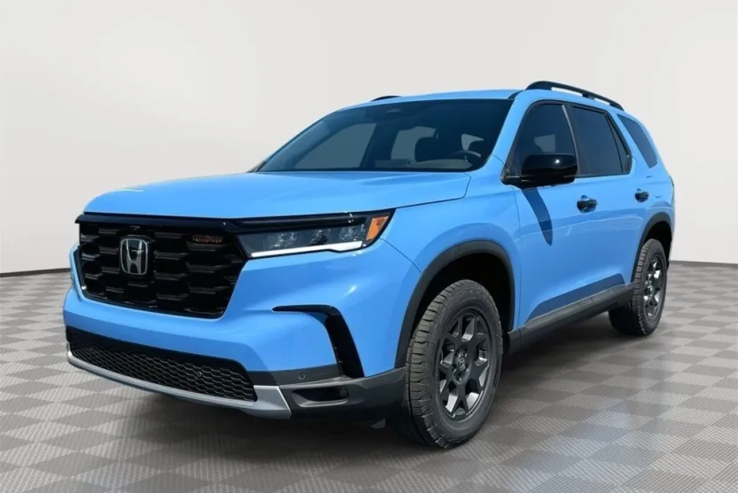 2025 Honda Pilot TrailSport photo 1