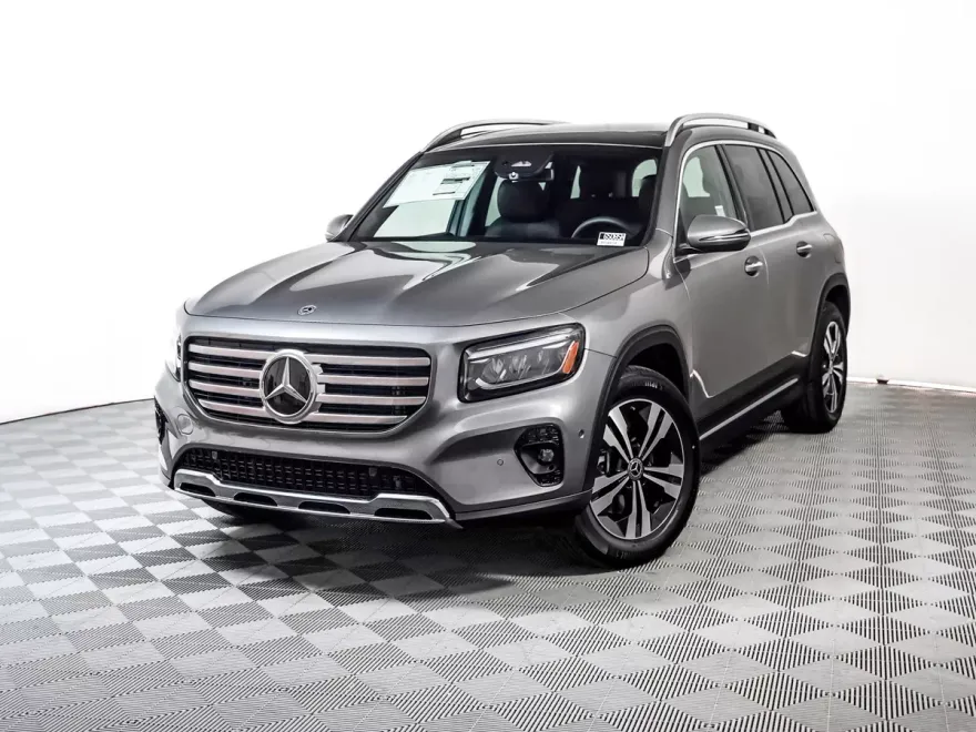 2025 Mercedes Benz GLB 250 photo 1