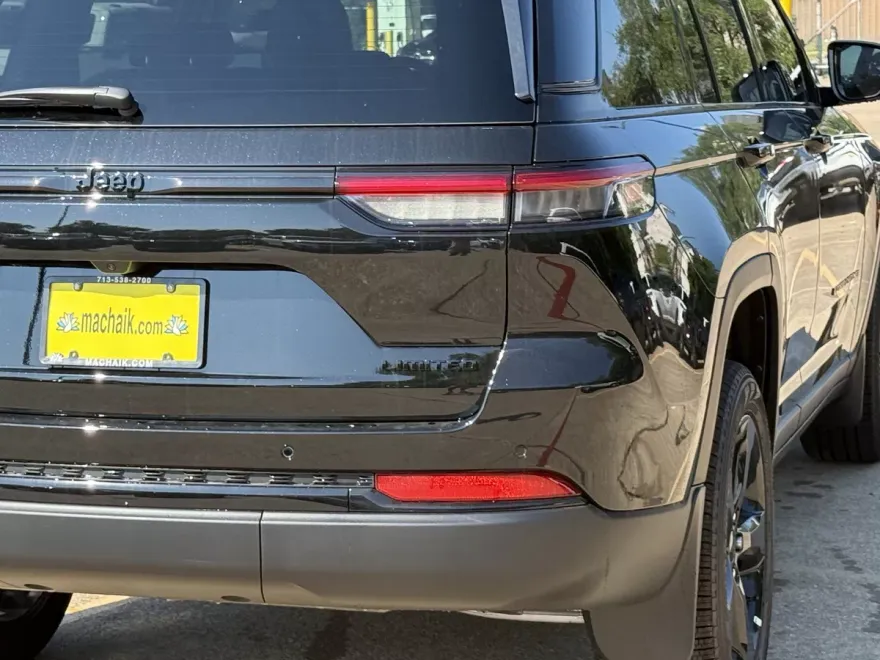 2025 Jeep Grand Cherokee Limited photo 1