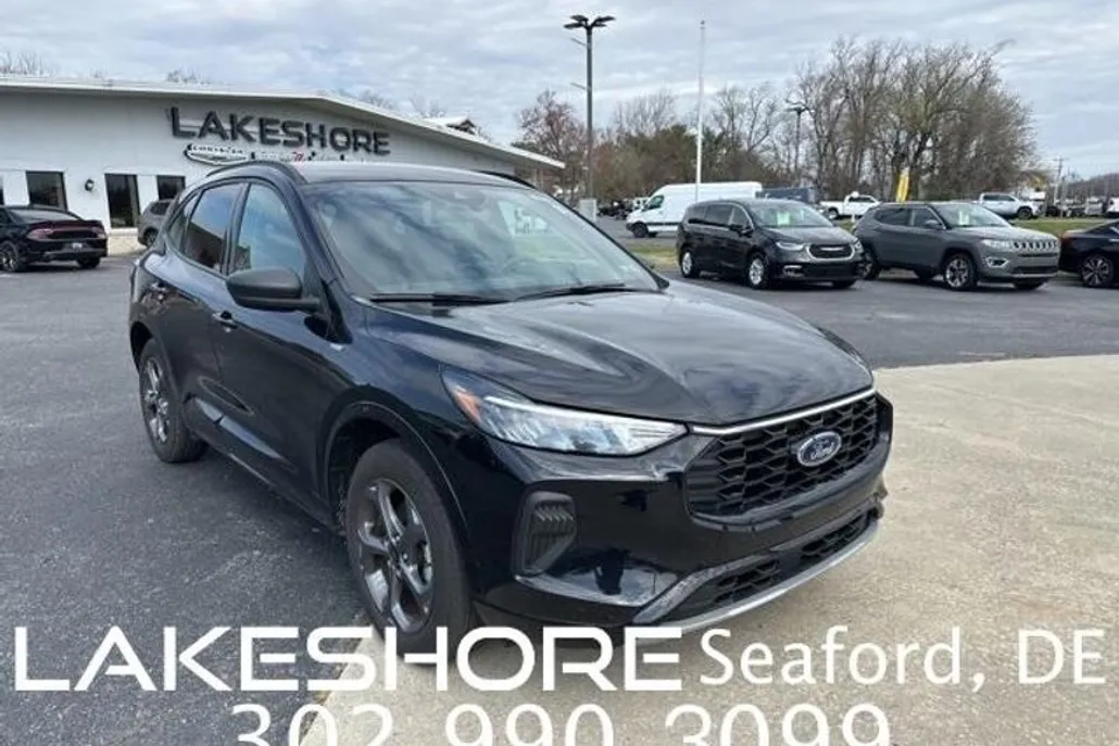 2024 Ford Escape ST-Line photo 1