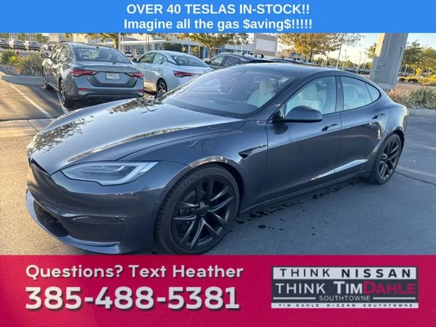 2022 Tesla Model S Plaid photo 1