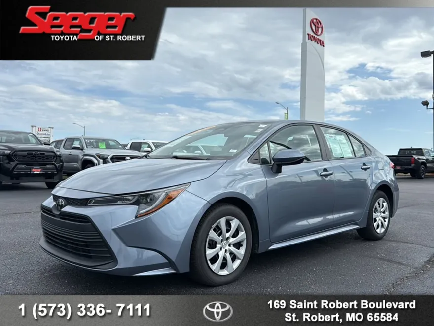 2024 Toyota Corolla LE photo 1