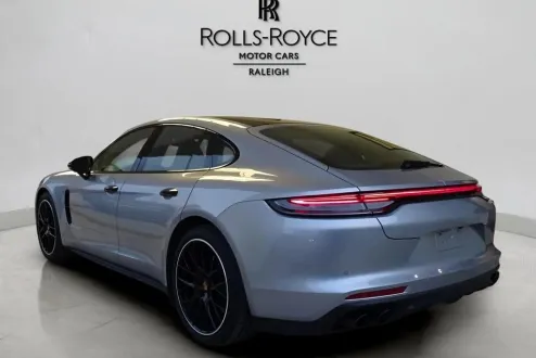 2021 Porsche Panamera Turbo S photo 2