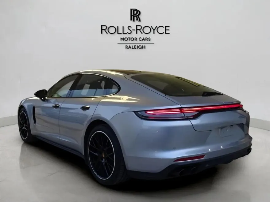 2021 Porsche Panamera Turbo S photo 2