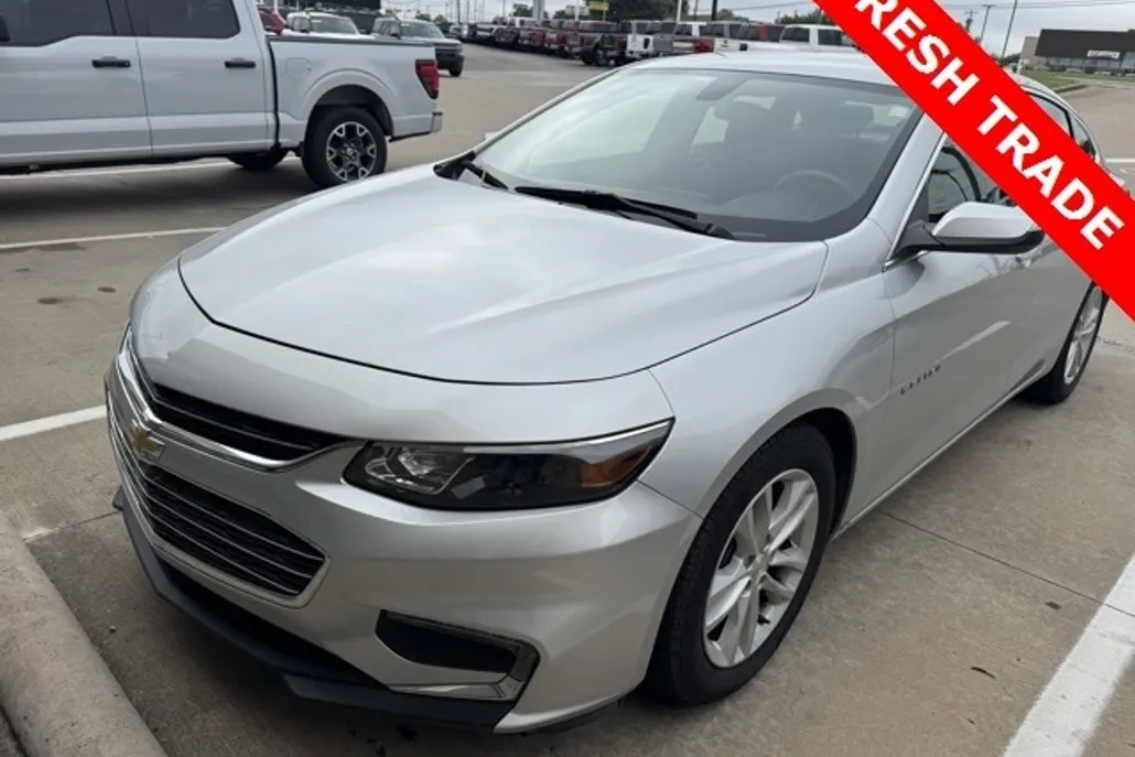 2018 Chevrolet Malibu 1LT photo 1