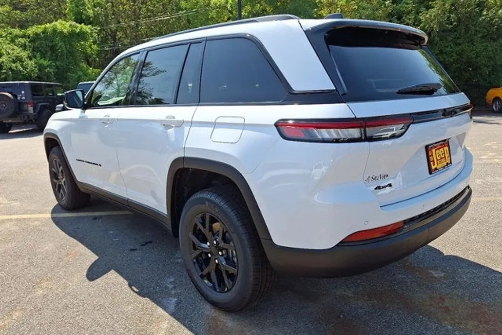 2025 Jeep Grand Cherokee Altitude X photo 1