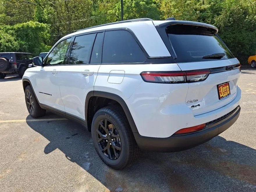 2025 Jeep Grand Cherokee Altitude X photo 1