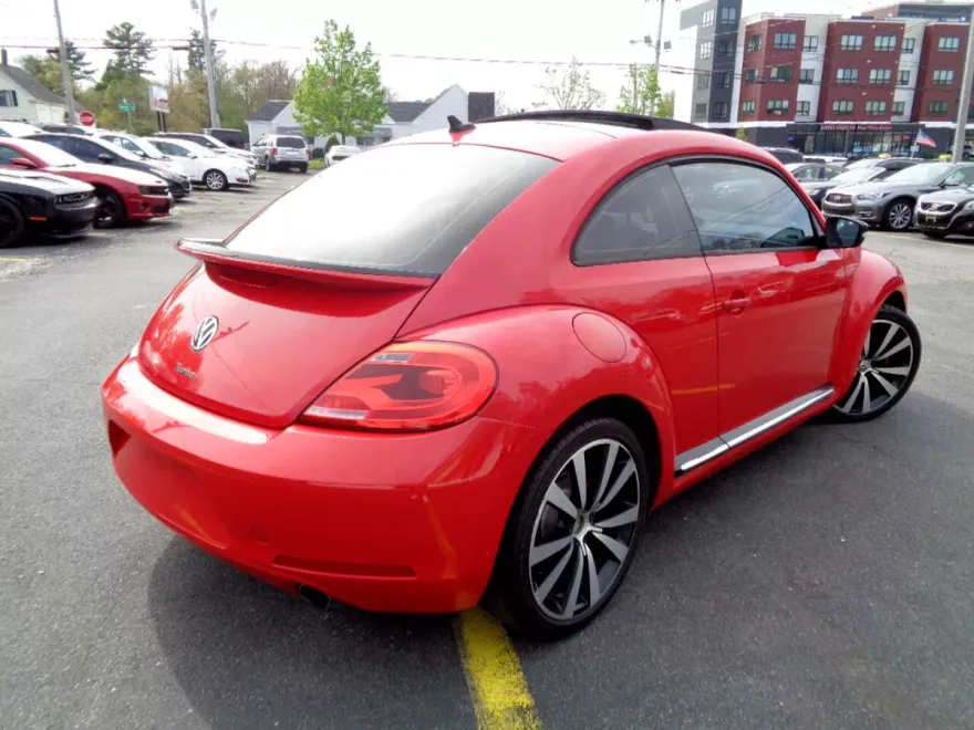 2012 Volkswagen Beetle Turbo photo 2