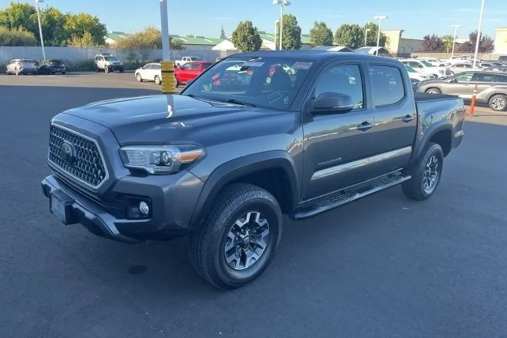 2018 Toyota Tacoma SR5 TRD Pro Sport photo 1