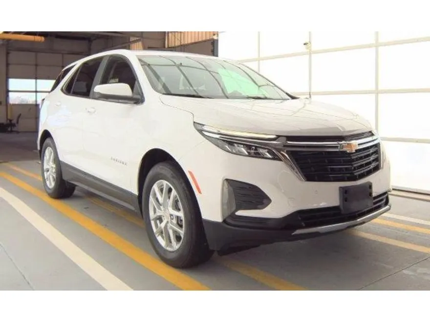2024 Chevrolet Equinox LT photo 1