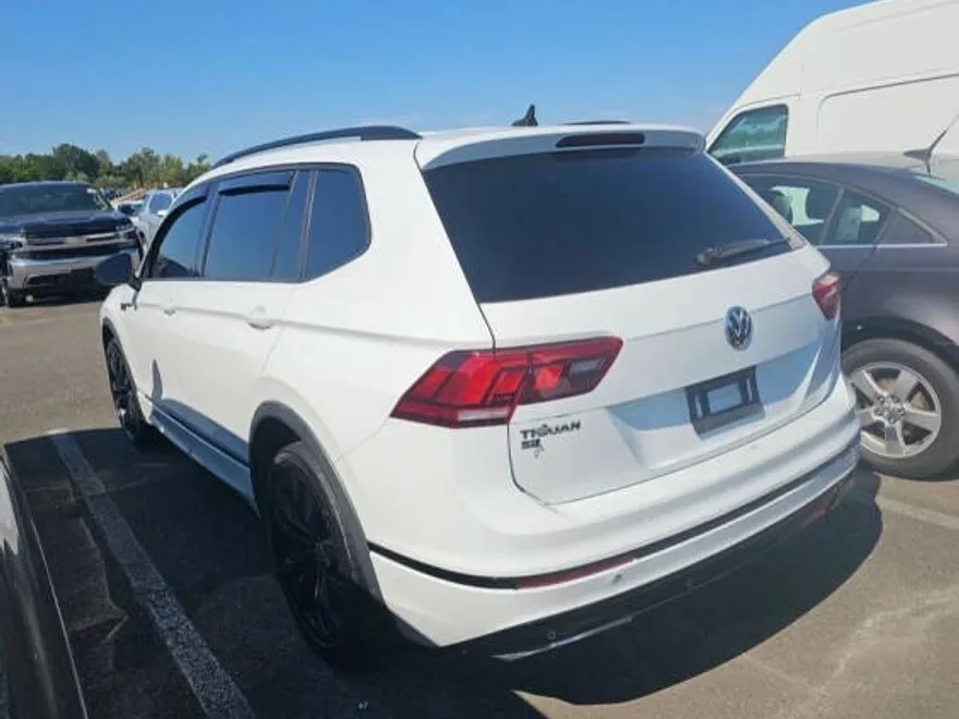 2021 Volkswagen Tiguan SE R-Line Black photo 1
