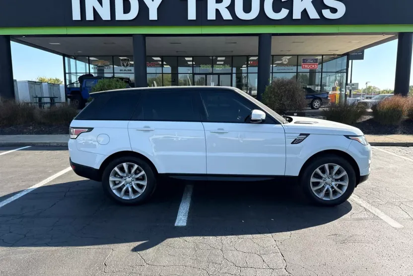 2016 Land Rover Range Rover Sport HSE photo 1