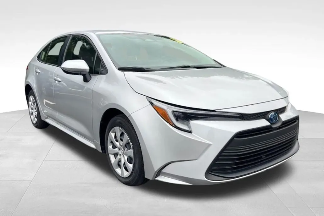 2025 Toyota Corolla Hybrid LE photo 1
