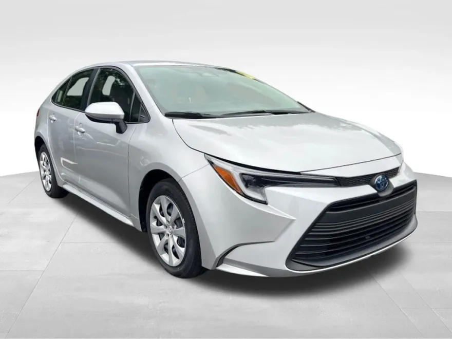 2025 Toyota Corolla Hybrid LE photo 1