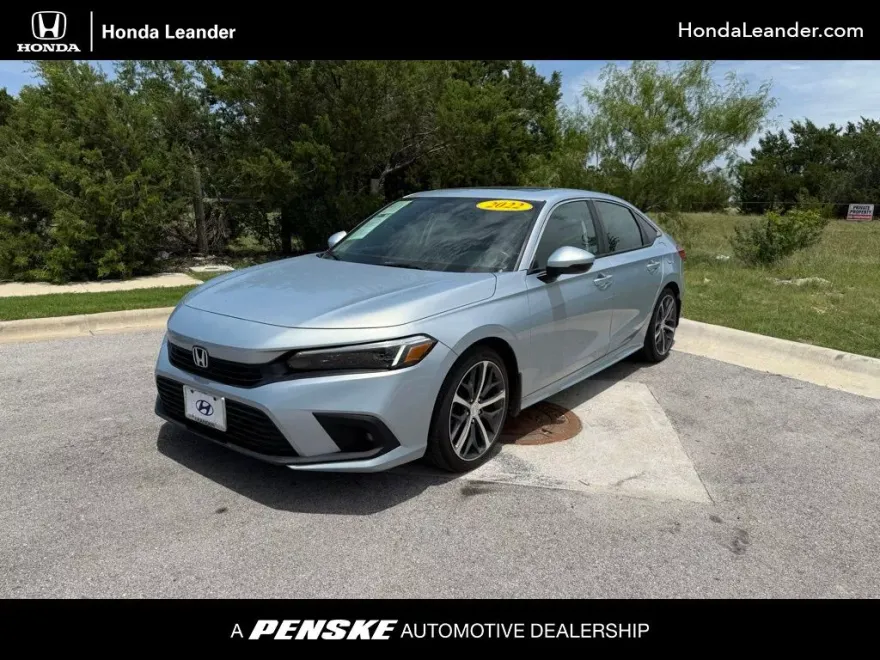 2022 Honda Civic Touring photo 1