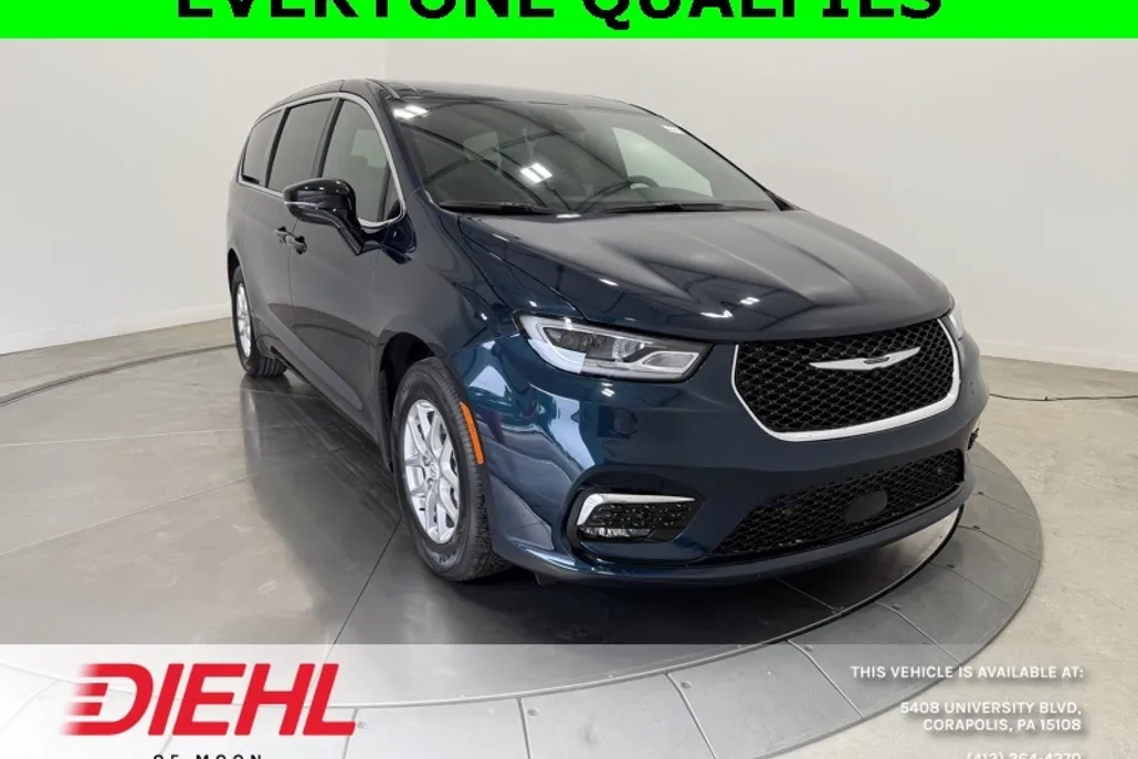 2025 Chrysler Pacifica photo 1
