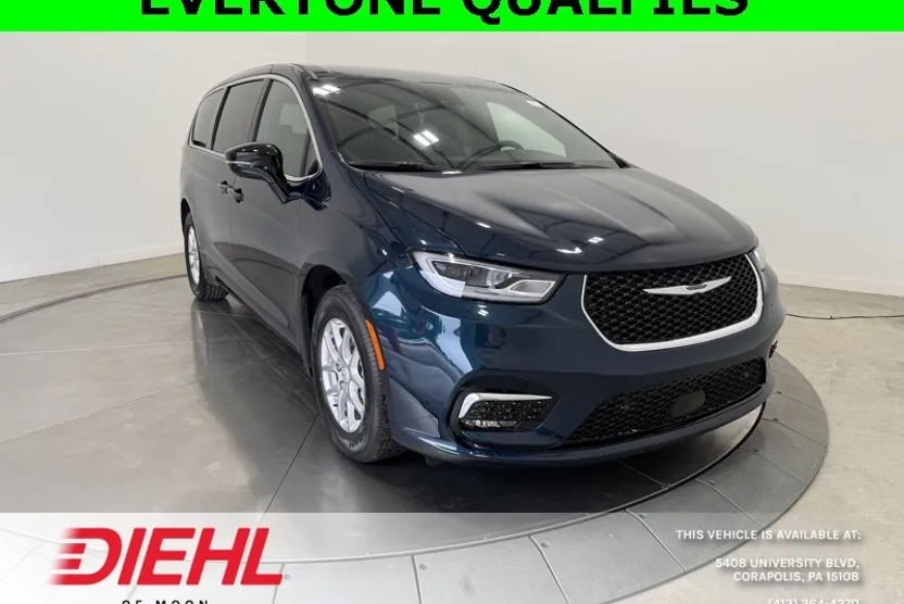 2025 Chrysler Pacifica photo 1
