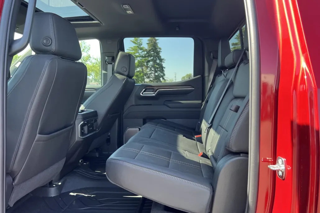 2025 Chevrolet Silverado 1500 High Country photo 1